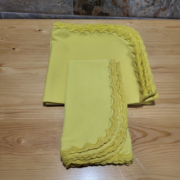 VTG Yellow Cotton Table Napkin Lace Trim Set of 6 - Picture 1 of 11